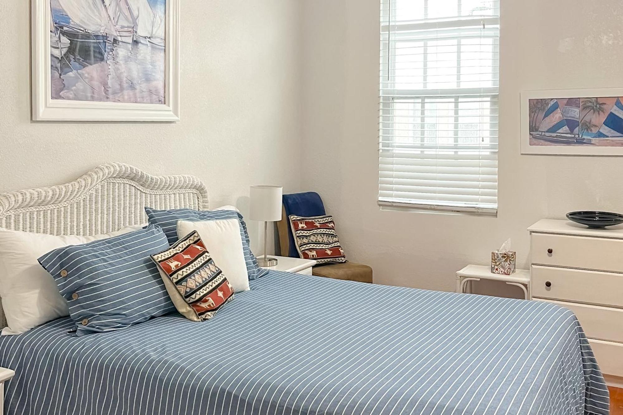 Palm Beach Hotel & Sunrise Cottage Room photo